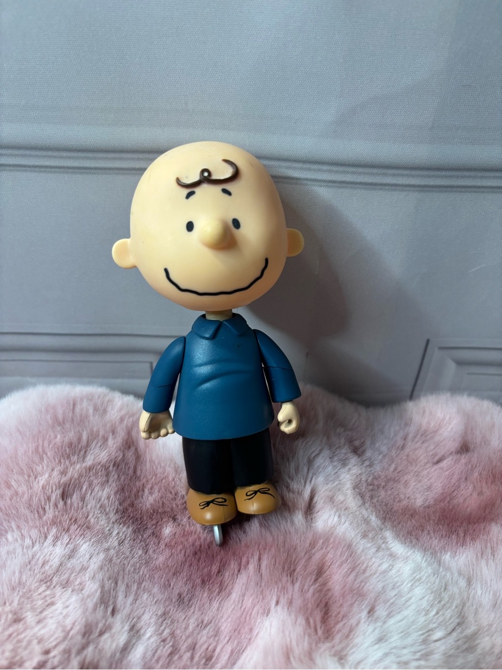 Peanuts Winter Charlie Brown Poseable Figure